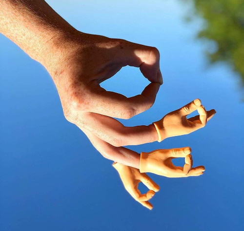 finger hands circle game
